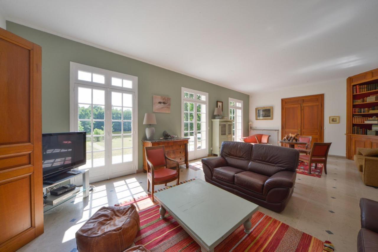 La Genetiere - Grande Maison Avec Etang En Sologne Mery-es-Bois 외부 사진
